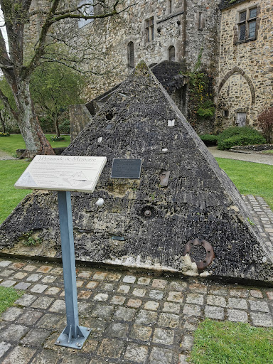 Pyramide de Mémoire - Thumbnail