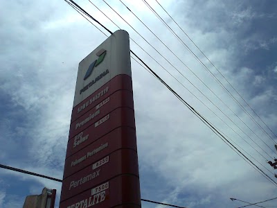 Photos of Pom Mastrip