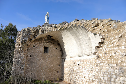 Chapelle en ruine - Thumbnail