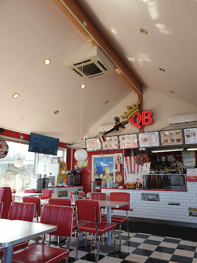 Queens Burger - Thumbnail
