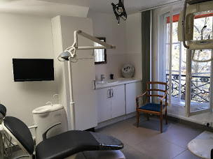 Photo n°3 de Dr Jean-Pierre BOSIO à Paris (Cabinet dentaire)