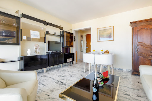 YourHostHelper - Conciergerie Le Lavandou | Bormes-les-Mimosas Gallery - France