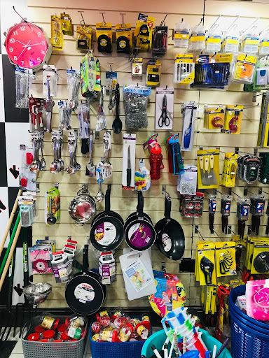 Friends Hardware - Visual