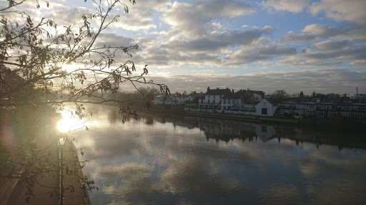 Staines - Visual