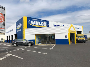 Photo n°1 de VULCO OUEST PNEU CHATEAUBERNARD à Châteaubernard (Entrepreneur spécialisé en mécanique)