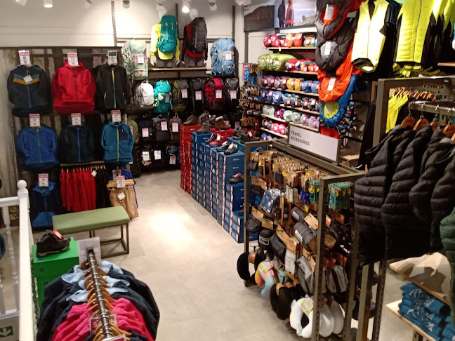 Comments and reviews of Mountain Warehouse Edinburgh