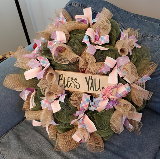 M & M Wreaths & Decor - Thumbnail