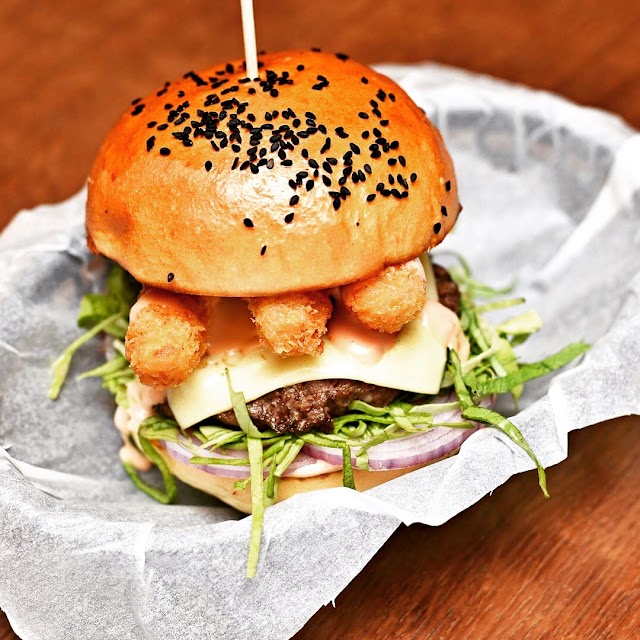 Burger Bar Lafa Grill