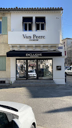 Photo n°1 de Exclusive by Von Peerc à Saint-Rémy-de-Provence (Agence immobilière)