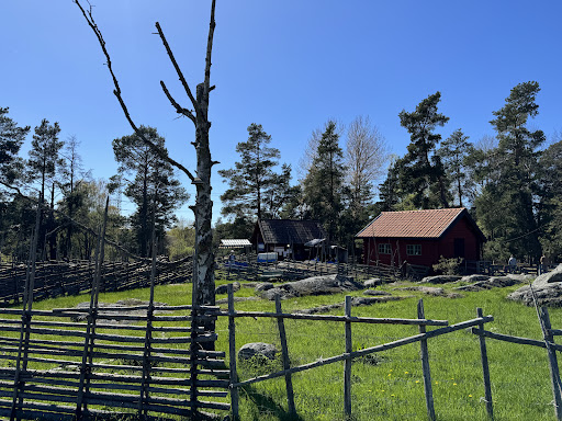 Överjärva gård