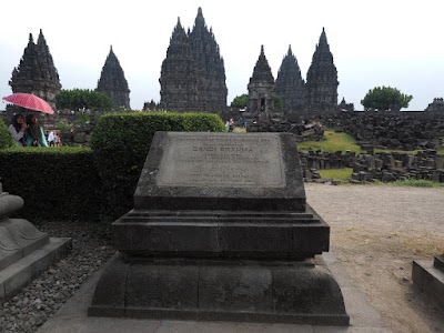 Photos of Candi Brahma