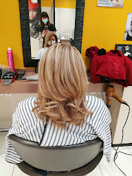 Photo n°20 de MC Signature à Somain (Salon de coiffure)