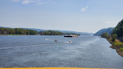 Casino Queen Marquette