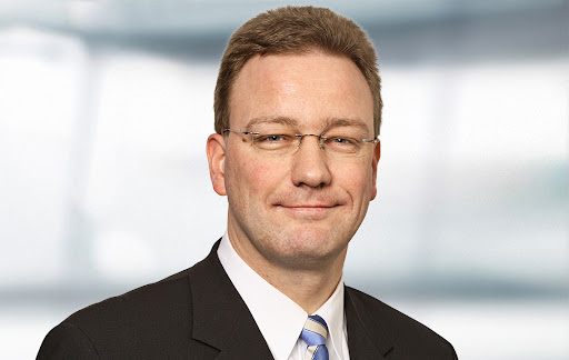 Itzehoer Versicherungen: Sven Pompezki