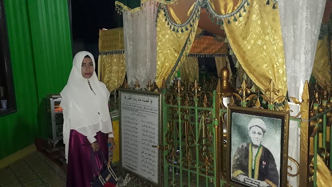 Benda Cagar Budaya Makam Surgi Mufti KH. Jamaluddin Banjarmasin, Author: raja gunting