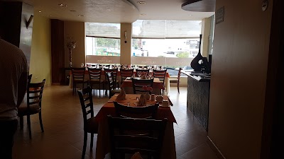 Photos of Quo Vadis