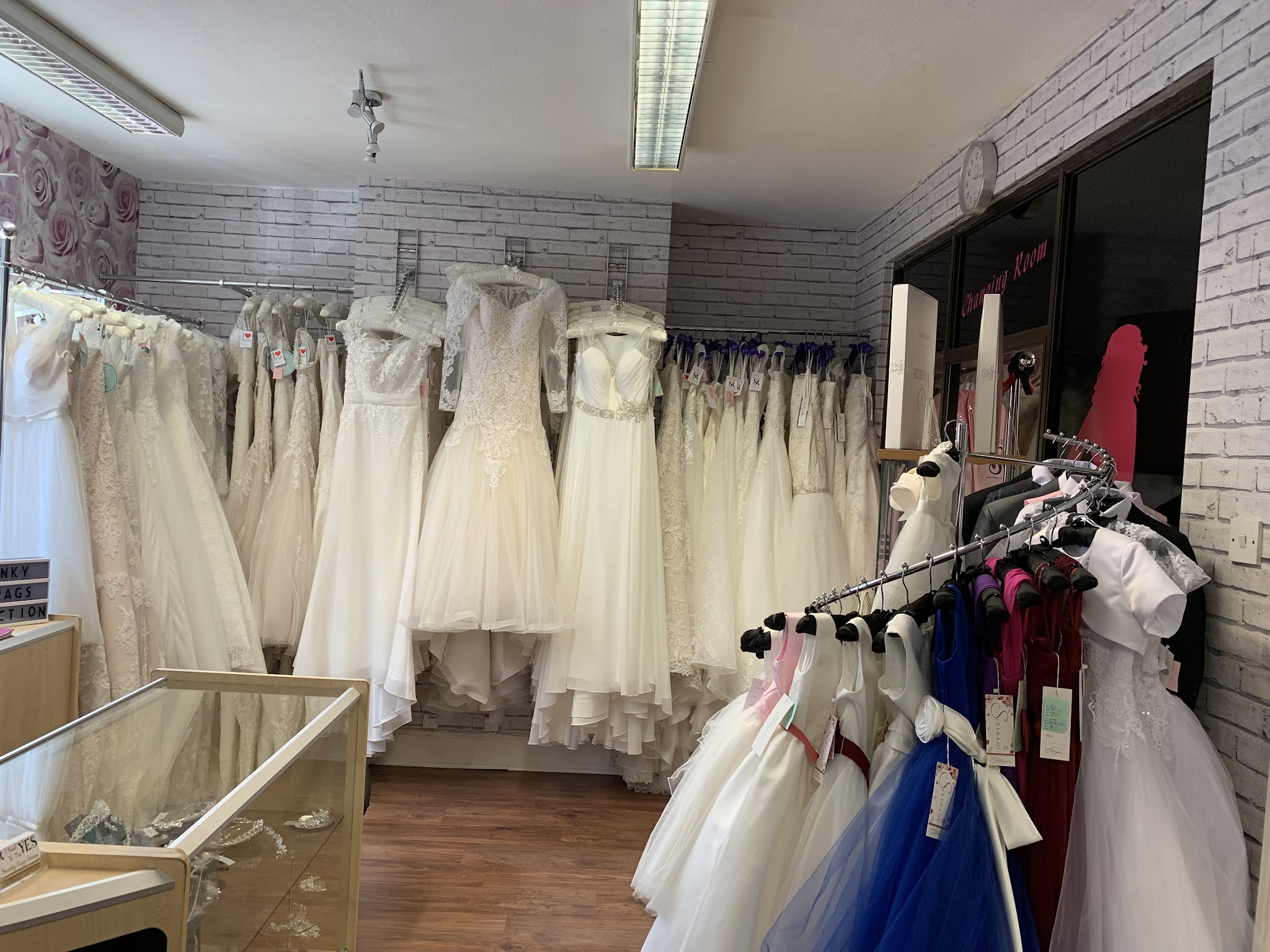 Swanky Rags - Bridal Fashion - photo 1