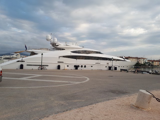 Capitainerie de Port Grimaud