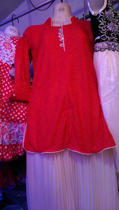 Photos of Maa Fashion
