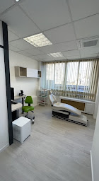 Photo n°2 de Dr Louise Banh, Chirurgien-Dentiste, exercice réservé à l'orthodontie à Chartres (Orthodontiste)