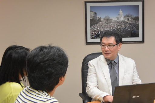 Francis Law Center - Chicago Immigration Lawyer/ Abogados de Inmigración Jae Francis
