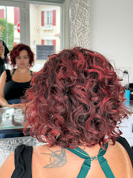 Photo n°28 de Christelle Brouq's artisan coiffeur coloriste visagiste à Anglet (Salon de coiffure)