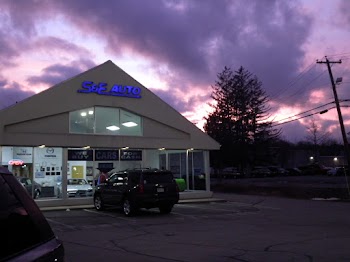 S & E Auto Sales and Service Payday Loans Picture