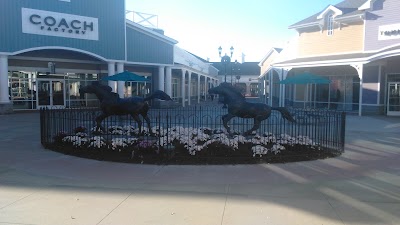 Photos of Tanger Outlets Pittsburgh