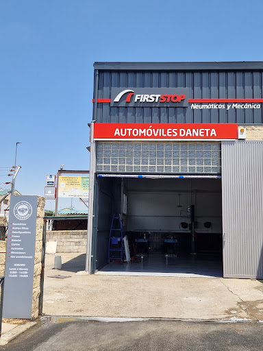 Automóviles DANETA First Stop Moralzarzal