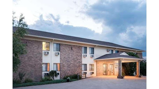 Super 8 by Wyndham Milbank SD - Thumbnail