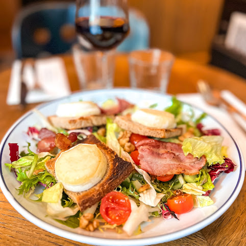 Café Mademoiselle by null