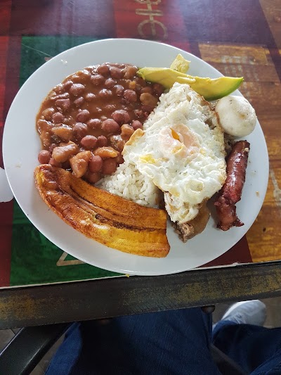 Photos of carboneros parrilla