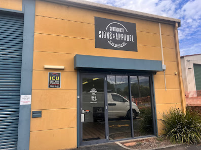 South Coast Signs & Apparel 5 Gesham Way, Bomaderry NSW 2541, Australia