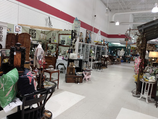 Ben's Antiques & Market - Thumbnail