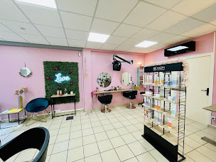 Photo n°15 de Au Miroir Poudré à Villers-lès-Nancy (Salon de coiffure)