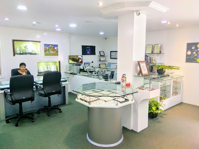 Photos of Natural Gems & Gemological Museum