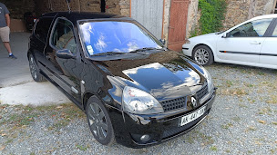 Photo n°11 de Carrosserie MG Rénovation à Loge-Fougereuse (Atelier de réparation automobile)
