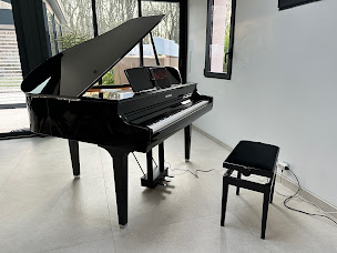 Photo n°32 de Juste un Piano - Magasin de Piano Paris Levallois à Levallois-Perret (Réparateur et accordeur de piano)