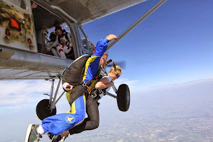 Photo n°2 de GegeSkydive à Monchy-Lagache (École de parachutisme)