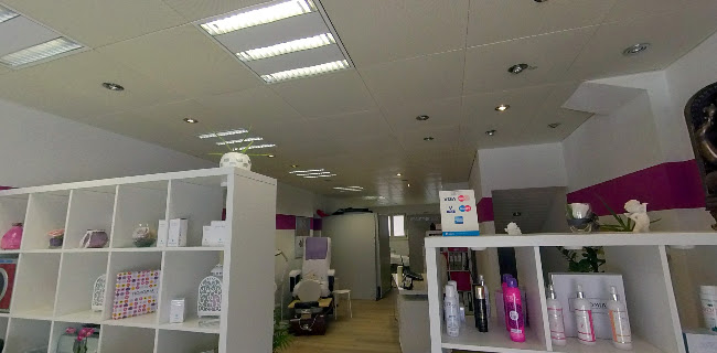 https://beautyskinsolution.versum.com/