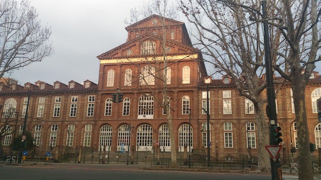 School of Management and Economics