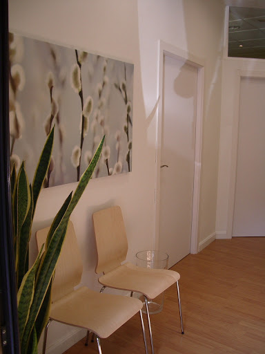 FISIOTERAPIA Y OSTEOPATÍA ENTRE MANOS Gallery - Spain
