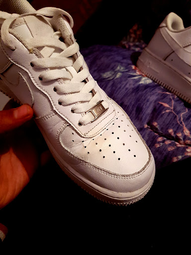 Fresh Kicks Tintoreria de Tenis - Thumbnail