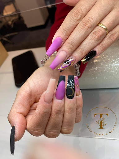 T Nails Town & Beauty - Thumbnail