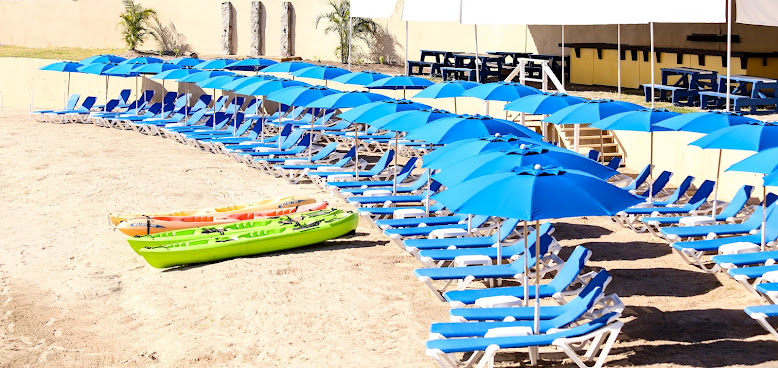 Bird Rock Beach Hotel by null