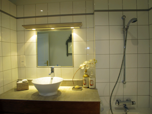 Photo n°29 de Les Jardins sur Glantine : Chambres d'hôtes Jura à Poligny (Chambre d'hôtes)