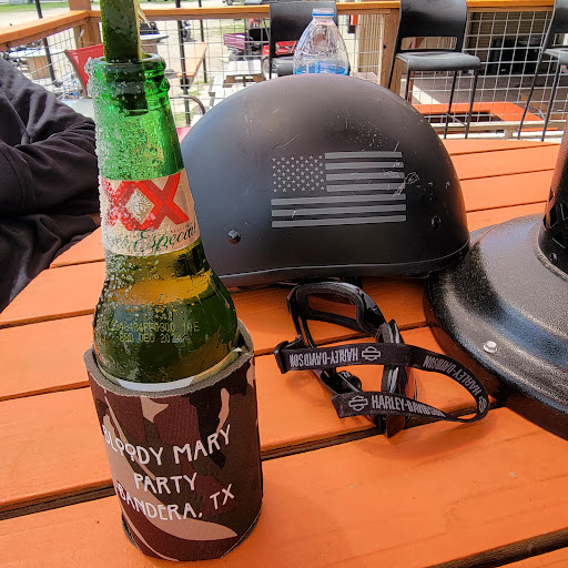 Monkey Cage Saloon - Visual