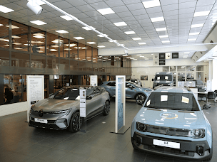 Photo n°2 de Renault Noisiel - Groupe Sofibrie à Noisiel (Garage automobile)