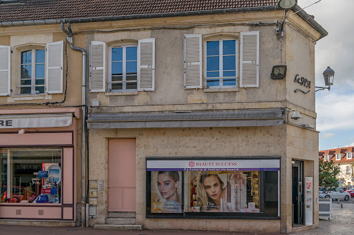 Oz'irys Parfumerie Institut de Chantilly - Thumbnail