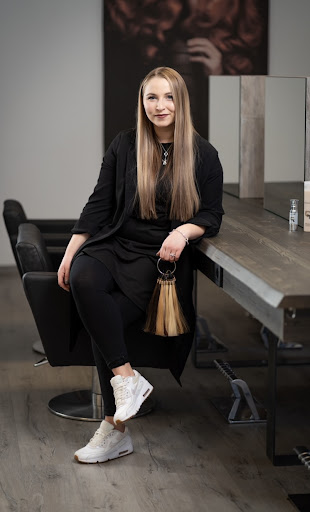 Melanie D‘Elia | Friseurmeisterin - Thumbnail